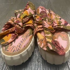 Farm rio dream mule sneaker size 7.5